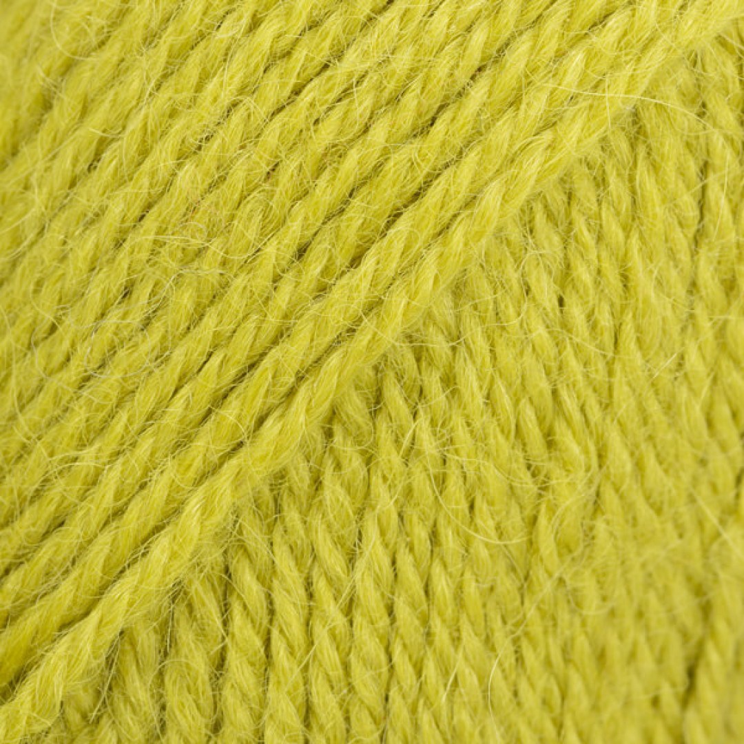 Το DROPS Alpaca είναι ένα υπέροχο νήμα από 100% εξαιρετικό μαλλί αλπακά.