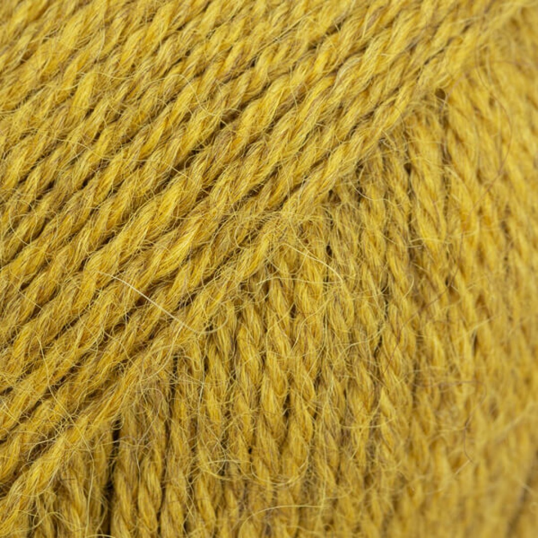 Το DROPS Alpaca είναι ένα υπέροχο νήμα από 100% εξαιρετικό μαλλί αλπακά.