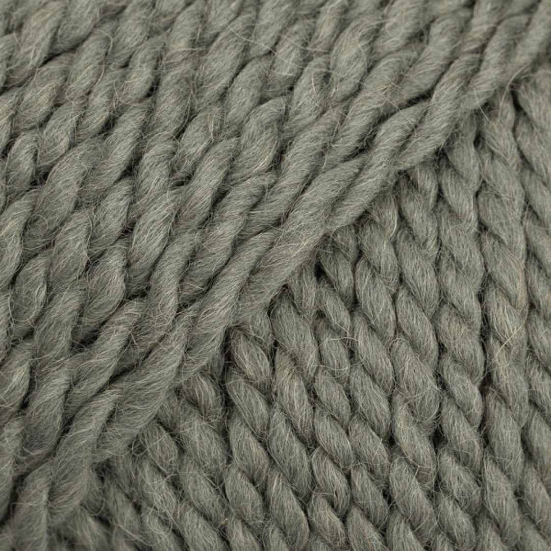 Το DROPS Andes περιστρέφεται από 2 κλώνους με τον παραδοσιακό συνδυασμό 65% περουβιανού μαλλιού Highland και 35% εξαιρετικά λεπτού αλπακά.