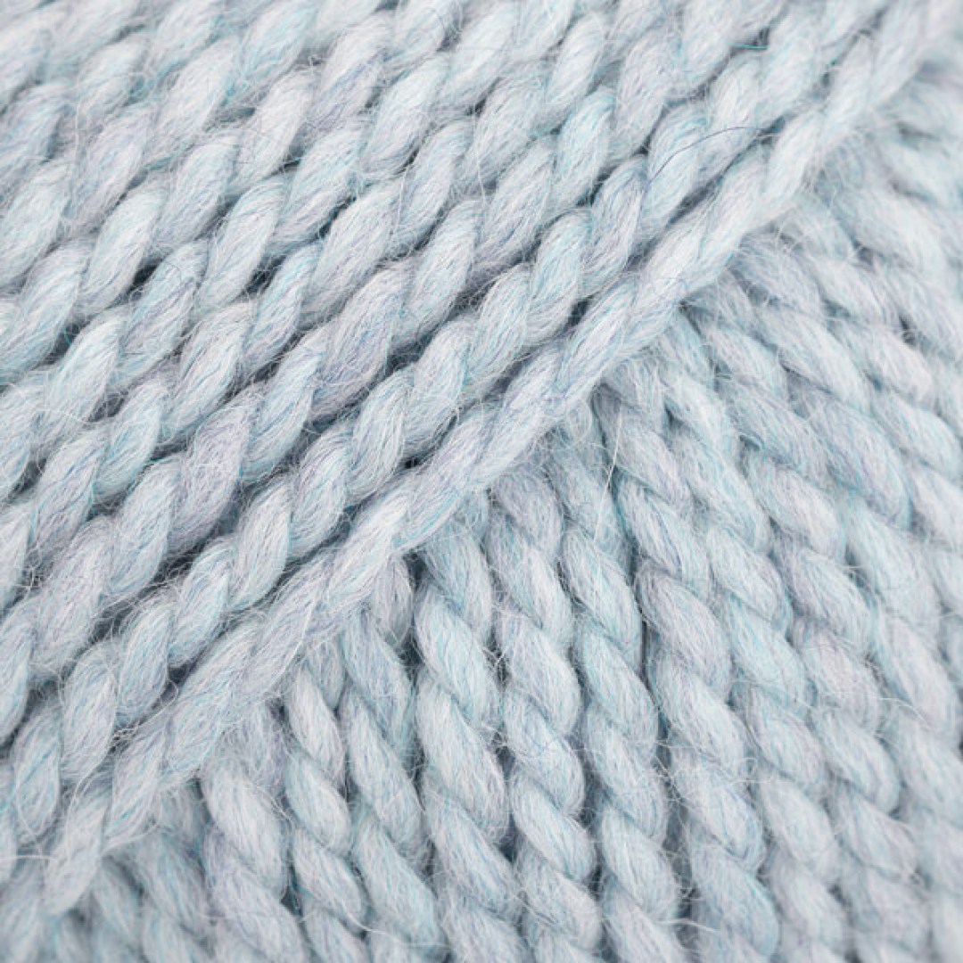 Το DROPS Andes περιστρέφεται από 2 κλώνους με τον παραδοσιακό συνδυασμό 65% περουβιανού μαλλιού Highland και 35% εξαιρετικά λεπτού αλπακά.