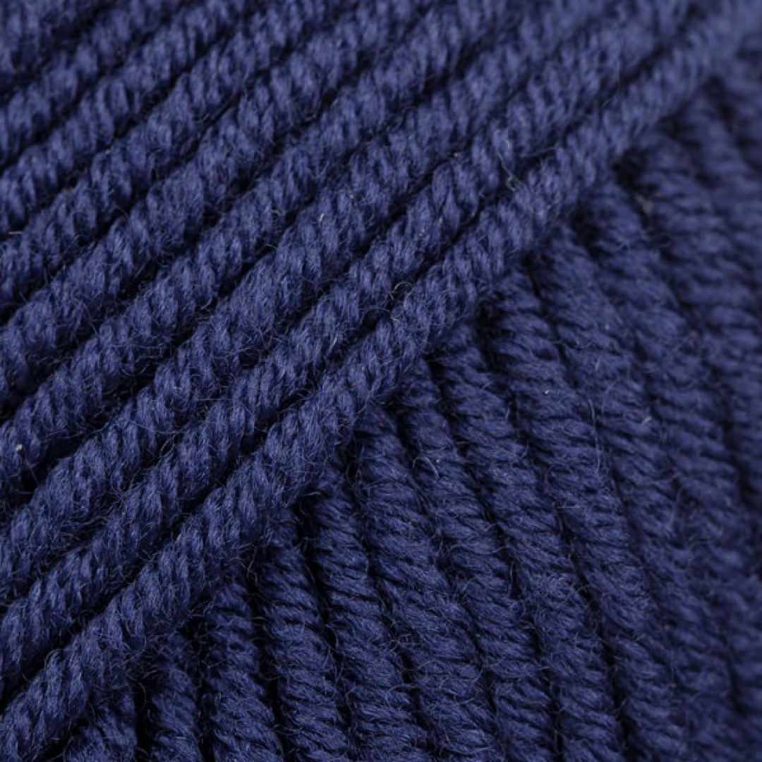 Το DROPS Big Merino είναι η συνέχεια του DROPS Merino Extra Fine, που αποτελείται από πολύ λεπτές ίνες μαλλιού μερινός από ζώα ελευθέρας βοσκής στη Νότια Αμερική.