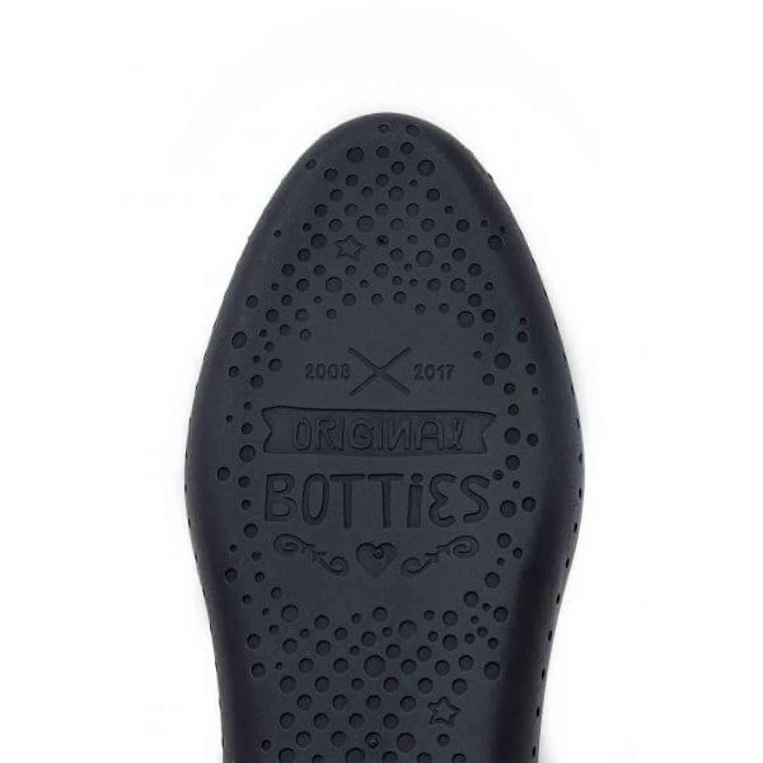 Botties σόλες από καουτσούκ, ανθεκτικές και ευέλικτες. Ιδανικές για χειροποίητα παπούτσια με πλέξιμο ή ράψιμο.
