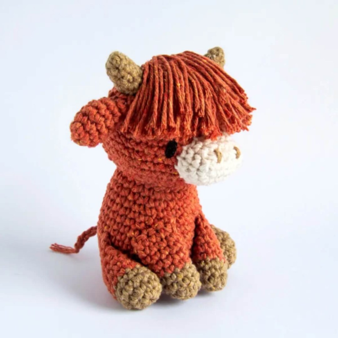 Αυτή είναι μια πολύ ωραία αγελαδίτσα amigurumi Highland Aidan που μπορείτε να πλέξετε!