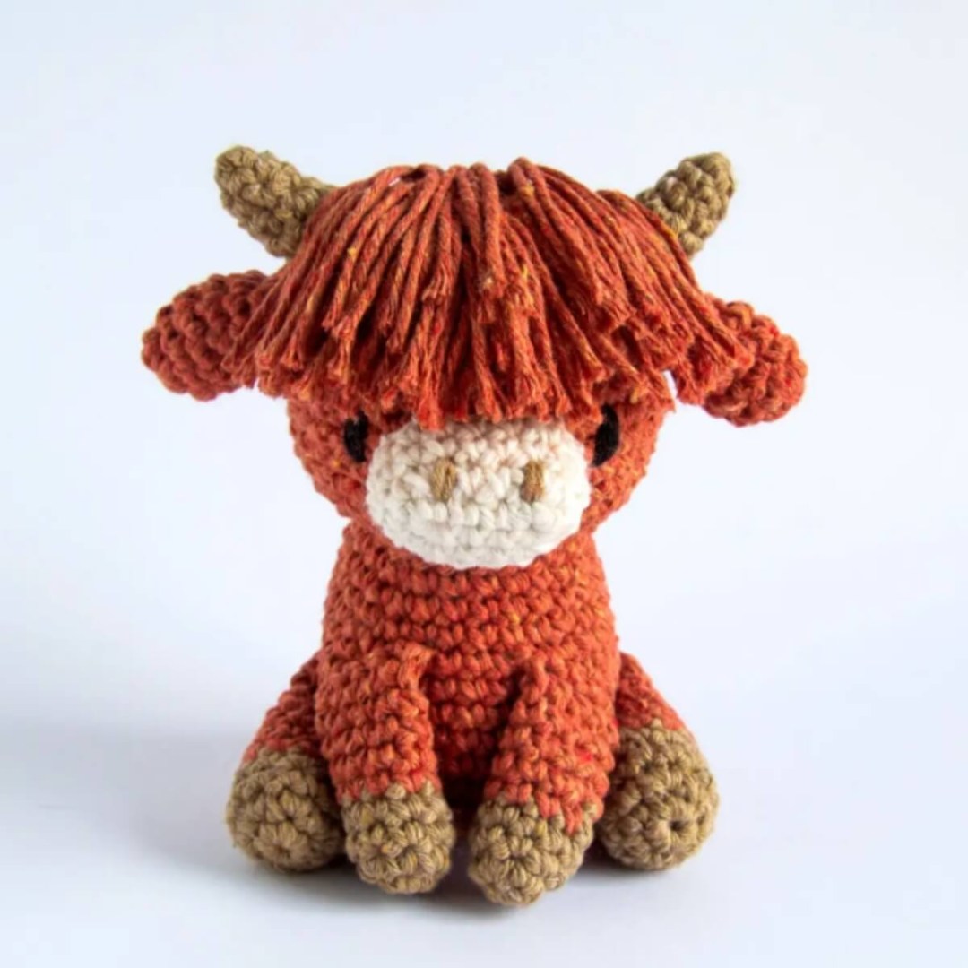 Αυτή είναι μια πολύ ωραία αγελαδίτσα amigurumi Highland Aidan που μπορείτε να πλέξετε!