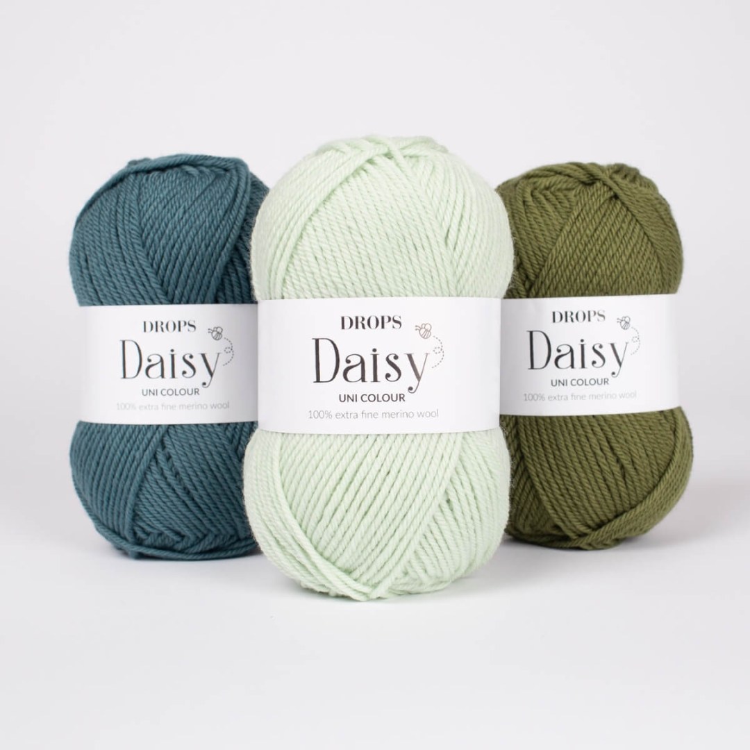 Το DROPS Daisy είναι ένα μαλακό νήμα που δεν έχει υποστεί επεξεργασία με υπερπλύση, κλωσμένο από 100% εξαιρετικά λεπτό μαλλί μερινό.