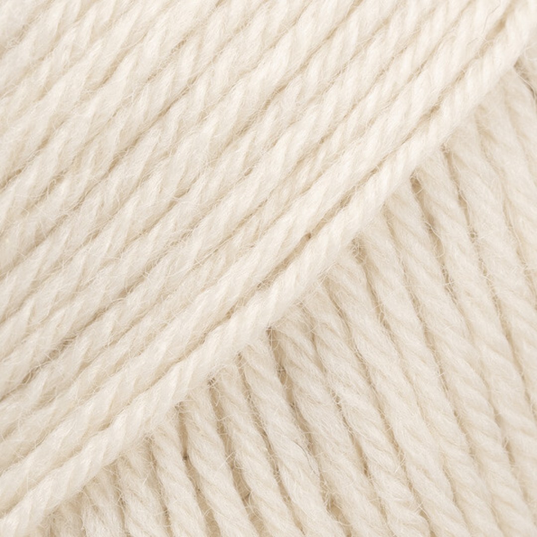 Το DROPS Karisma είναι ένα σπορ τετράκλωνο νήμα που έχει εξαιρετική σταθερότητα στο σχήμα και έχει υποστεί επεξεργασία με πλύσιμο.