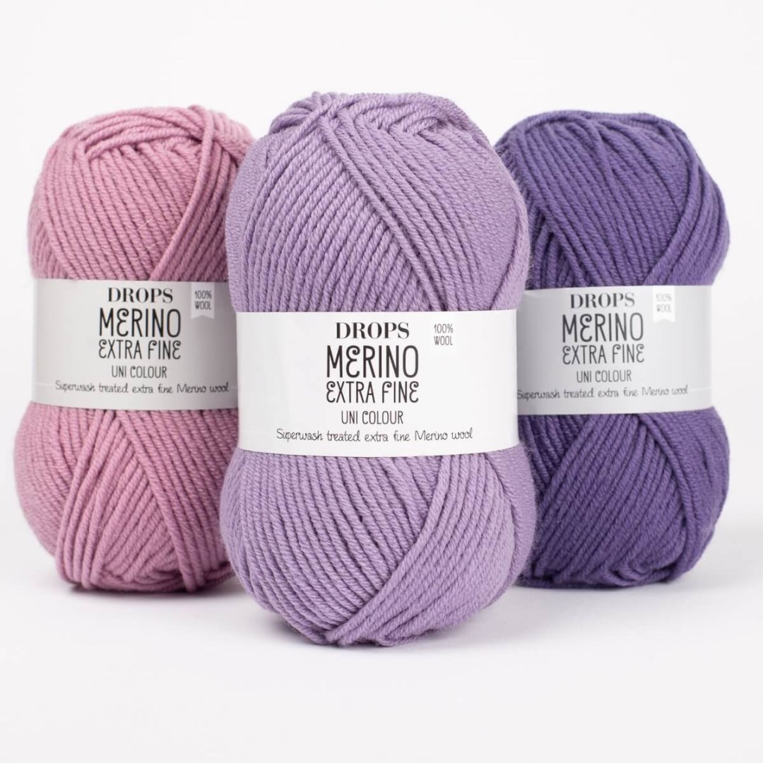 Το DROPS Merino Extra Fine είναι νήμα που περιστρέφεται από πολύ λεπτές ίνες μαλλιού μερινός από ζώα ελευθέρας βοσκής και στη Νότια Αμερική.