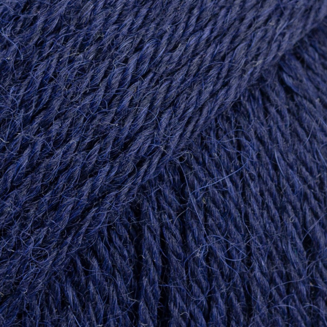 Παραδοσιακό τετράκλωνο νήμα ειδικό για κάλτσες, αλλά και για σταθερά και όμορφα πλεκτά.