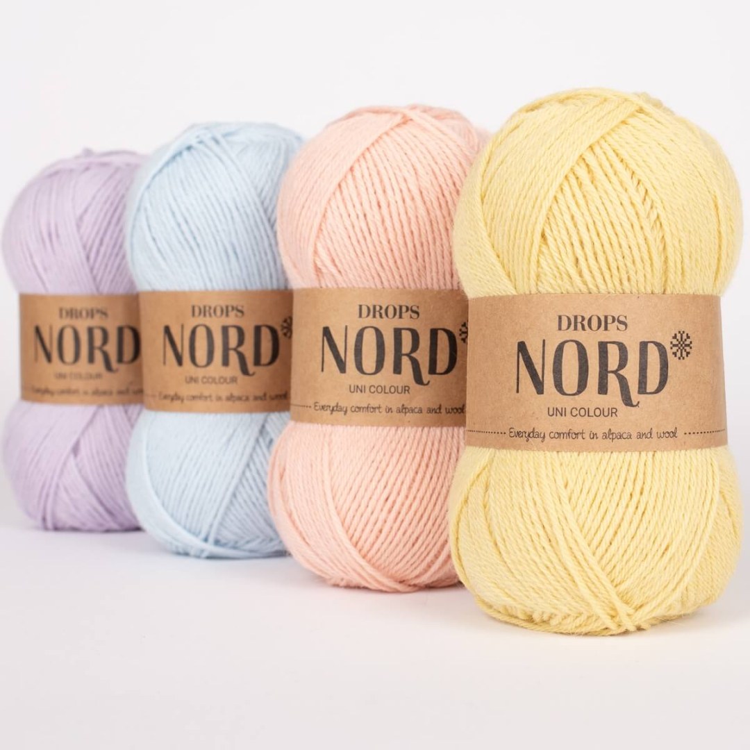 Παραδοσιακό τετράκλωνο νήμα ειδικό για κάλτσες, αλλά και για σταθερά και όμορφα πλεκτά.