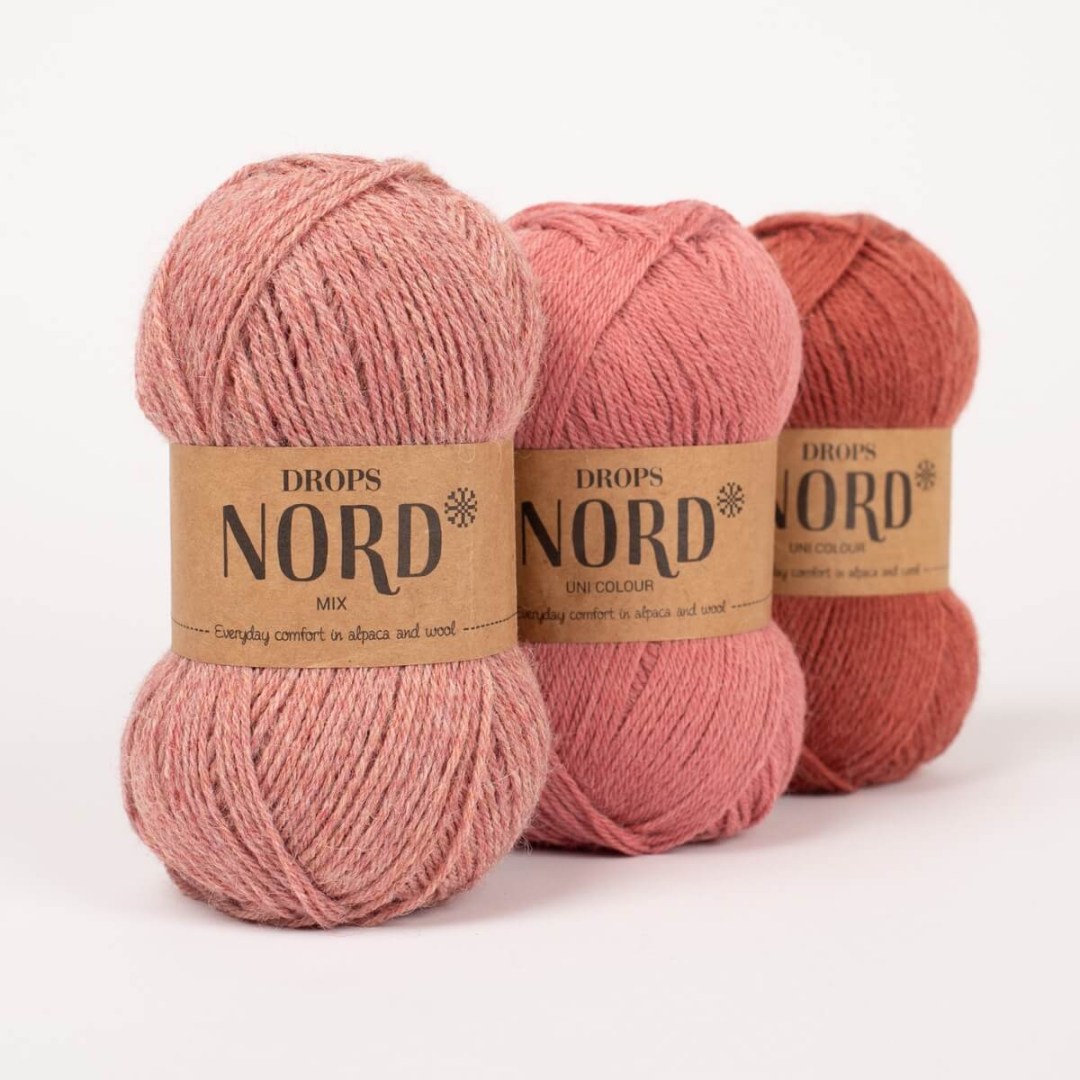 Παραδοσιακό τετράκλωνο νήμα ειδικό για κάλτσες, αλλά και για σταθερά και όμορφα πλεκτά.