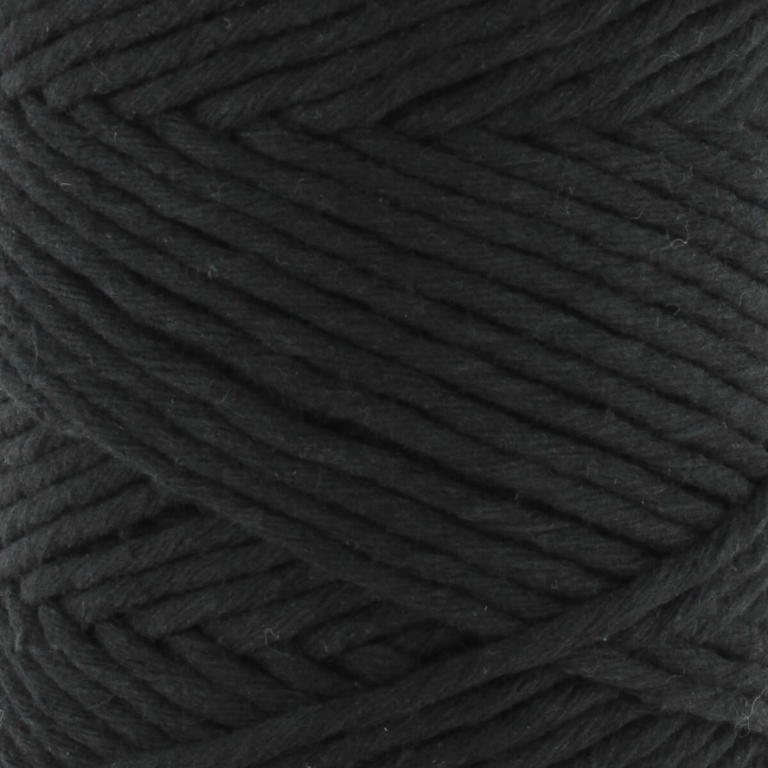 Το Spesso Macrame είναι ένα νέο, φιλικό προς το περιβάλλον νήμα που δημιουργεί μοντέρνες και γεμάτες υφές σε χρόνο μηδέν!
