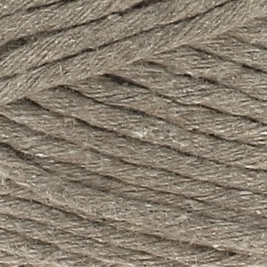 Το Spesso Macrame είναι ένα νέο, φιλικό προς το περιβάλλον νήμα που δημιουργεί μοντέρνες και γεμάτες υφές σε χρόνο μηδέν!