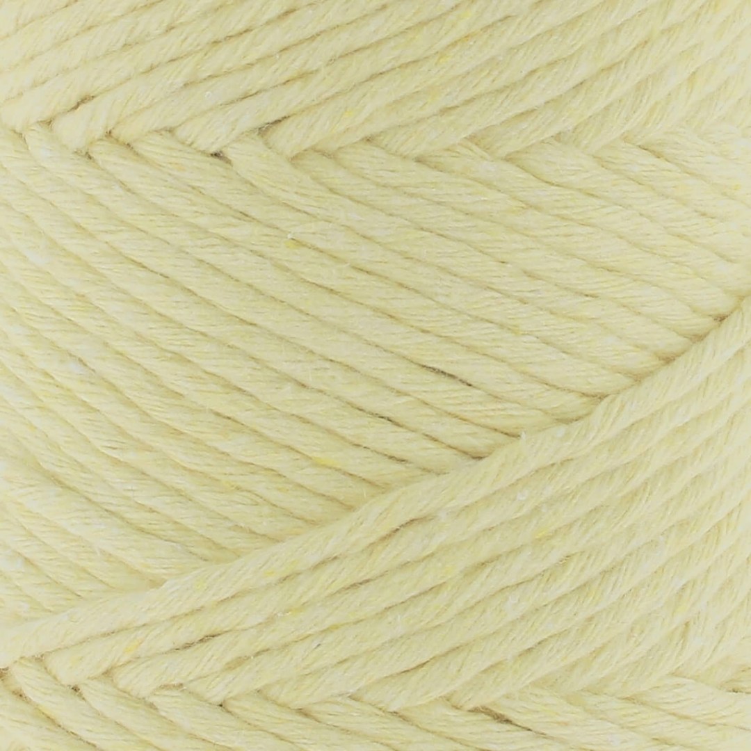 Το Spesso Macrame είναι ένα νέο, φιλικό προς το περιβάλλον νήμα που δημιουργεί μοντέρνες και γεμάτες υφές σε χρόνο μηδέν!