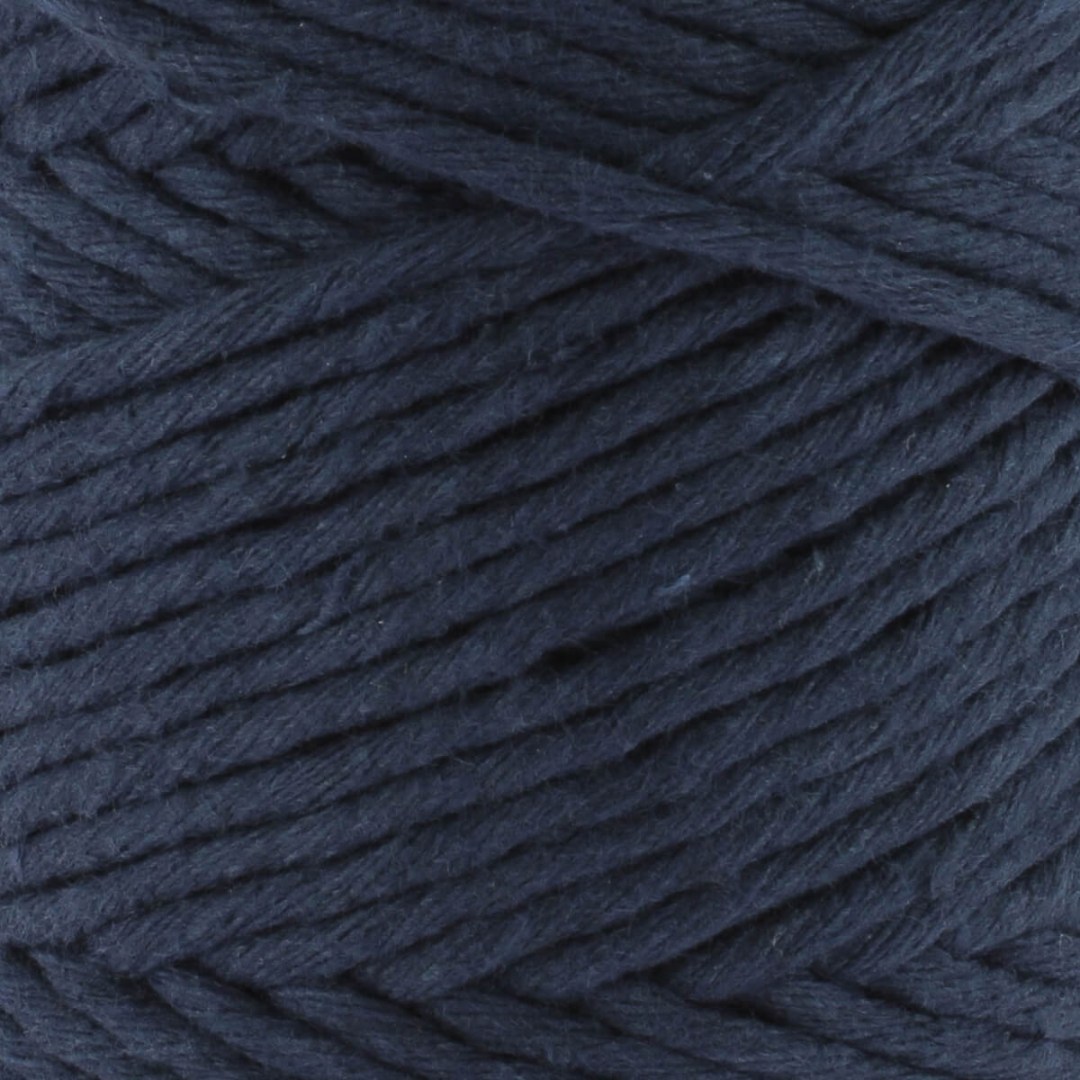 Το Spesso Macrame είναι ένα νέο, φιλικό προς το περιβάλλον νήμα που δημιουργεί μοντέρνες και γεμάτες υφές σε χρόνο μηδέν!